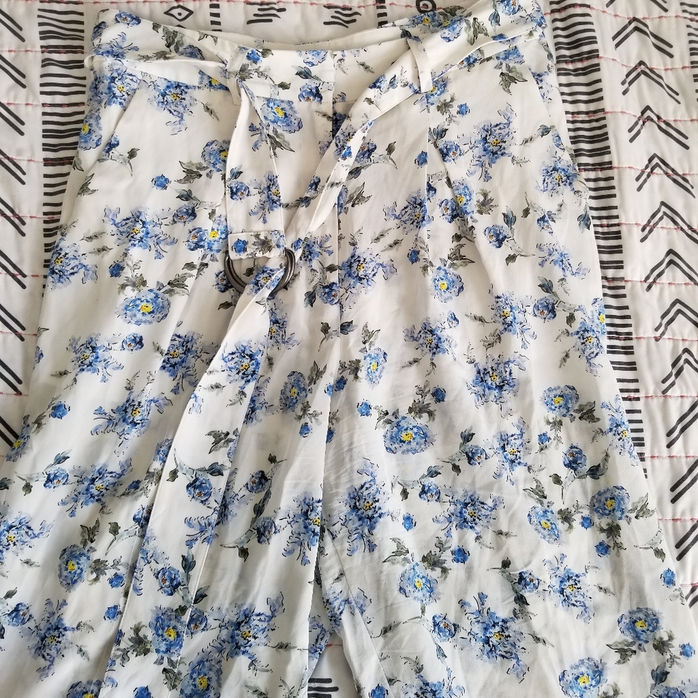 ARIAS New York Floral Silk Crop Pants 8